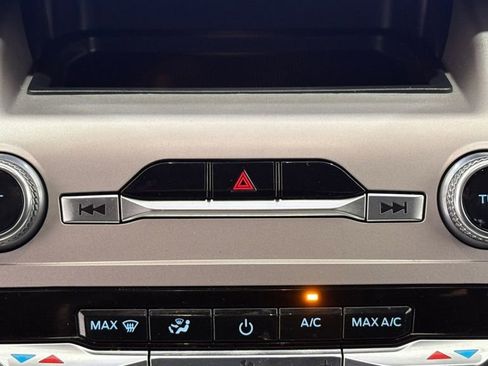 Used 2023 Ford Explorer XLT w/ Equipment Group 202A image 34