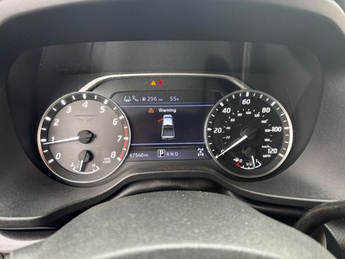 Used 2021 Nissan Titan SV w/ Accessory Utility Package image 10