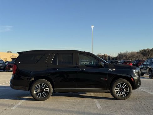 Used 2021 GMC Yukon AT4 w/ AT4 Premium Package image 3