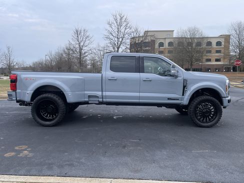 Used 2026 Ford F450 Platinum w/ FX4 Off-Road Package image 10