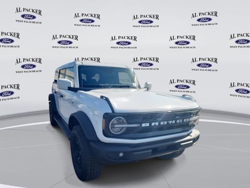 New 2026 Ford Bronco Outer Banks w/ Sasquatch Package image 7