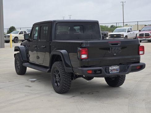New 2026 Jeep Gladiator Sport AWD/4WD image 4