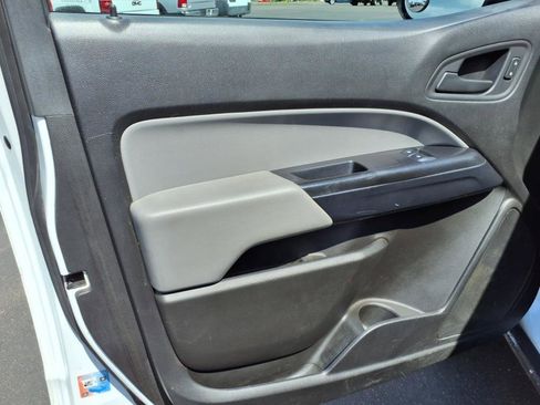 Used 2017 Chevrolet Colorado W/T image 11