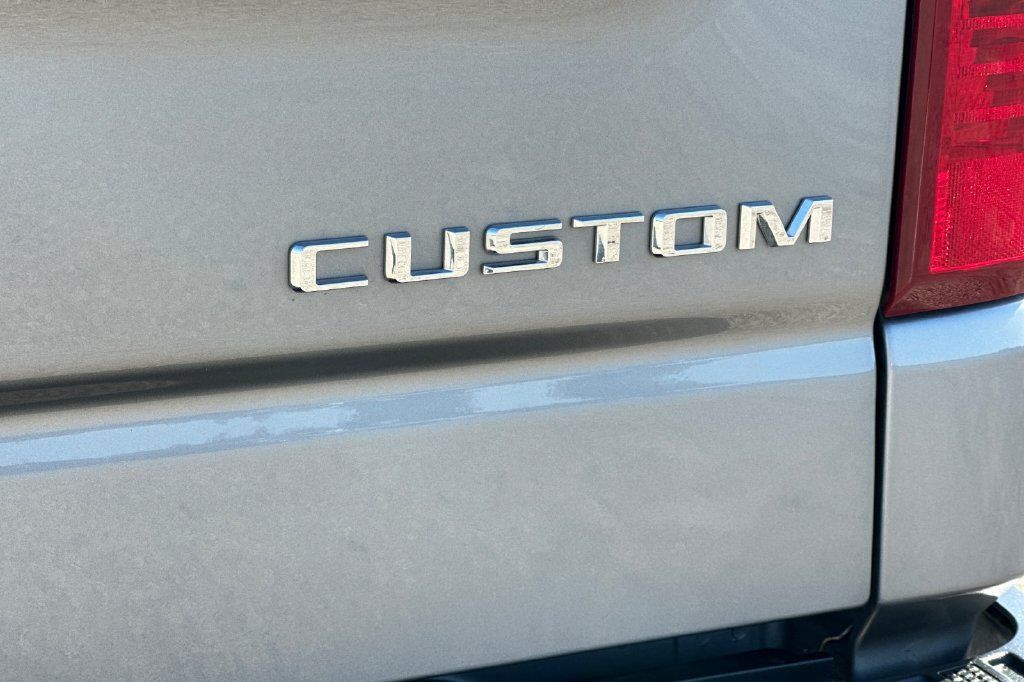 Used 2025 Chevrolet Silverado 1500 Custom Trail Boss AWD/4WD image 26