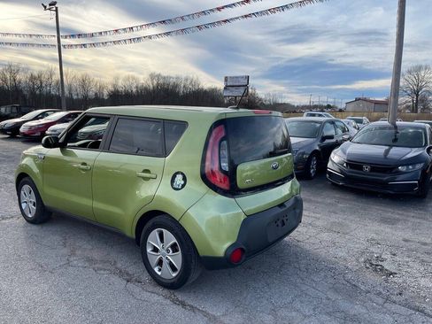 Used 2016 Kia Soul FWD image 4