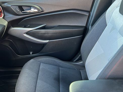 Certified 2024 Chevrolet Trax RS w/ Driver Confidence Package FWD image 18