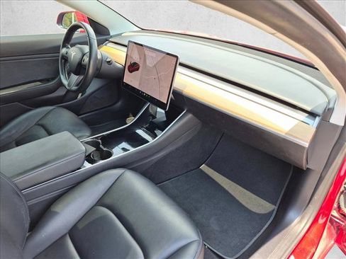 Used 2018 Tesla Model 3 Long Range RWD image 22
