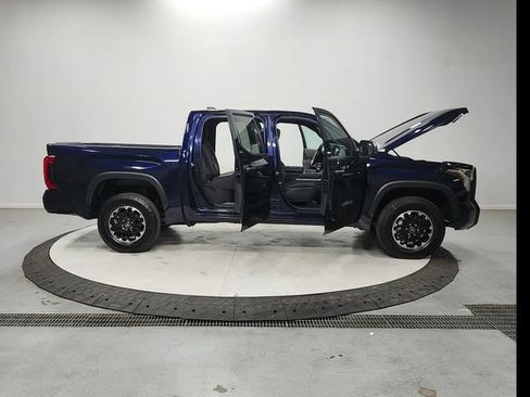 Used 2025 Toyota Tundra SR5 AWD/4WD image 16