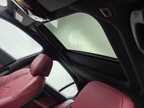 Used 2026 BMW 530i w/ Premium Package image 12