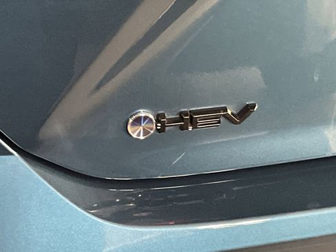 Used 2025 Toyota Camry XSE image 33