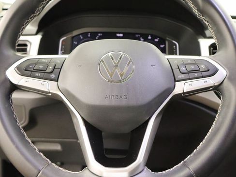Used 2023 Volkswagen Atlas SE w/ Panoramic Sunroof Package FWD image 12