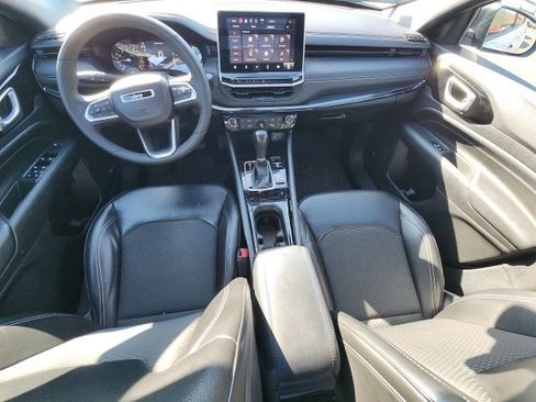 Used 2023 Jeep Compass Altitude w/ Sun and Sound Group image 18