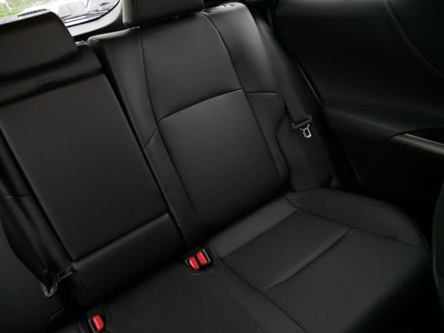 Certified 2024 Toyota Venza XLE AWD/4WD image 14