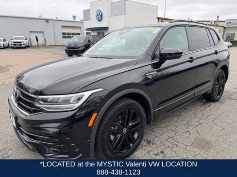 Certified 2022 Volkswagen Tiguan SE R-Line image 1