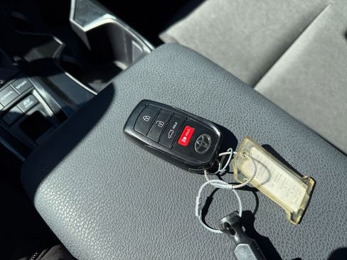 Used 2025 Toyota Camry LE image 21