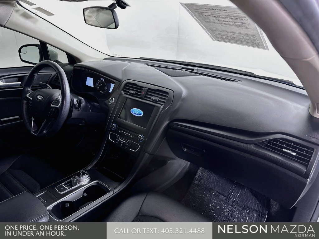 Used 2018 Ford Fusion SE w/ Equipment Group 201A FWD image 27