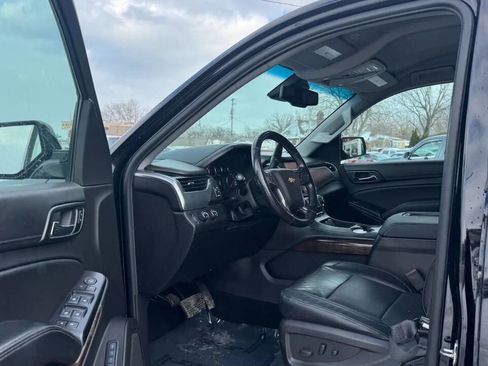 Used 2018 Chevrolet Suburban LT image 11