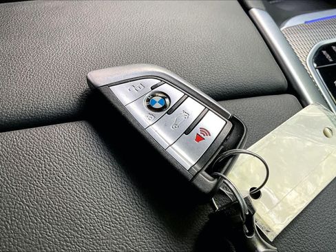Used 2021 BMW X5 sDrive40i w/ M Sport Package RWD image 14