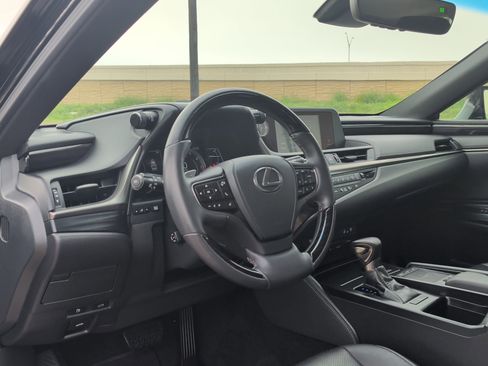 Certified 2020 Lexus ES 350 w/ Premium Package FWD image 12