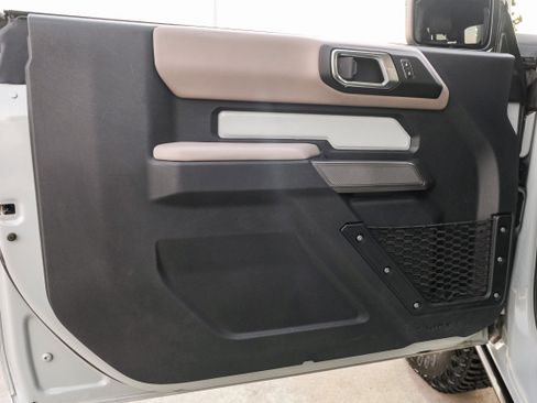 Used 2021 Ford Bronco Wildtrak image 39