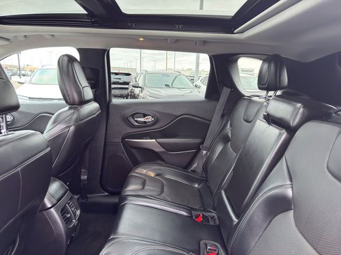 Used 2021 Jeep Cherokee Limited w/ Trailer Tow Group image 34