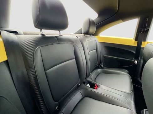 Used 2013 Volkswagen Beetle TDI image 24