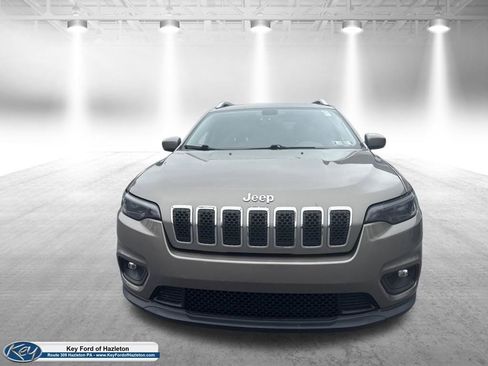 Used 2020 Jeep Cherokee Latitude Plus w/ Comfort/Convenience Group AWD/4WD image 2
