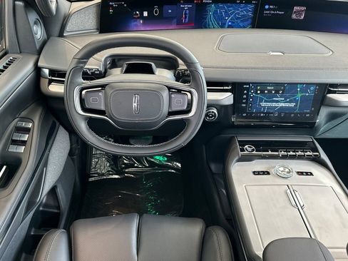 New 2026 Lincoln Navigator Reserve w/ Jet Appearance Package image 13