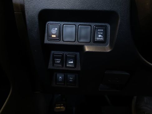 Used 2022 Nissan Frontier PRO-4X w/ Pro-4X Premium Package AWD/4WD image 31