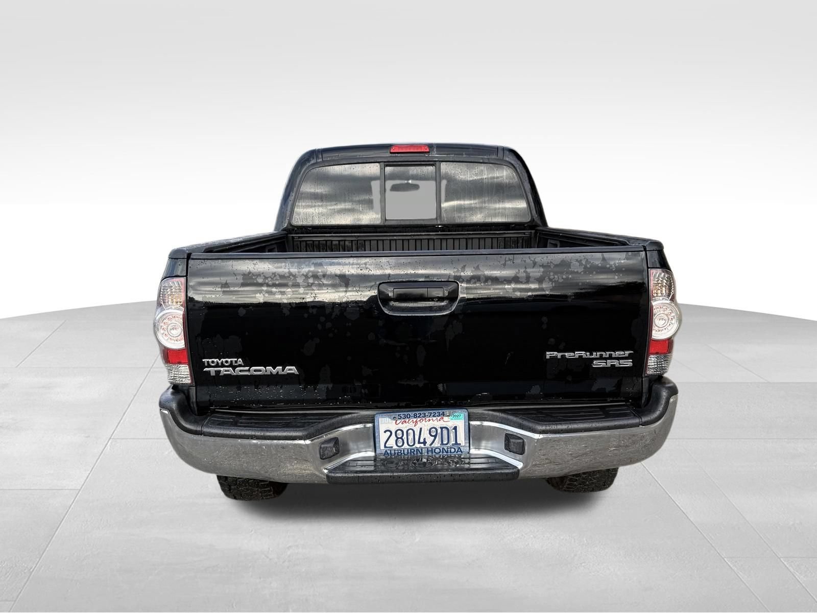 Used 2011 Toyota Tacoma PreRunner w/ SR5 Pkg #2 RWD image 4