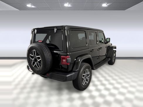 New 2026 Jeep Wrangler Unlimited Sahara AWD/4WD image 9