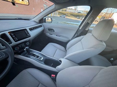 Used 2016 Honda HR-V LX image 18