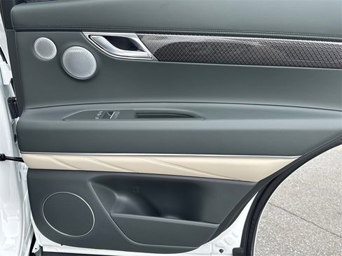 New 2026 Genesis GV80 3.5T e-SC image 16