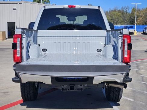 New 2026 Ford F250 Lariat w/ FX4 Off-Road Package image 9