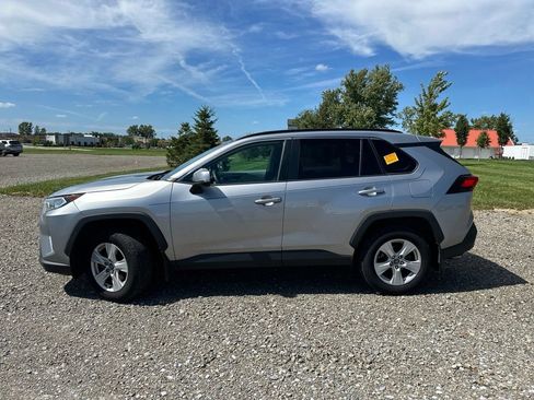 Used 2020 Toyota RAV4 XLE w/ Convenience Package AWD/4WD image 7