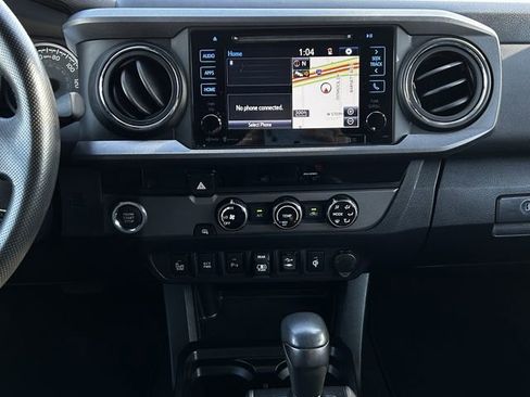 Used 2018 Toyota Tacoma TRD Sport w/ Technology Package RWD image 16
