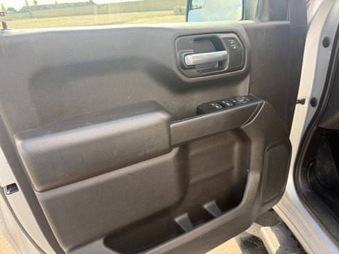 Used 2020 Chevrolet Silverado 1500 Custom w/ Custom Value Package image 11