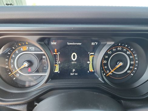 New 2025 Jeep Wrangler Unlimited Rubicon w/ Technology Group image 11