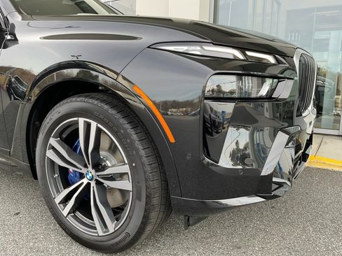 Certified 2025 BMW X7 M60i w/ Executive Package image 24