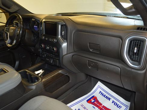 Used 2019 Chevrolet Silverado 1500 LT Trail Boss image 10