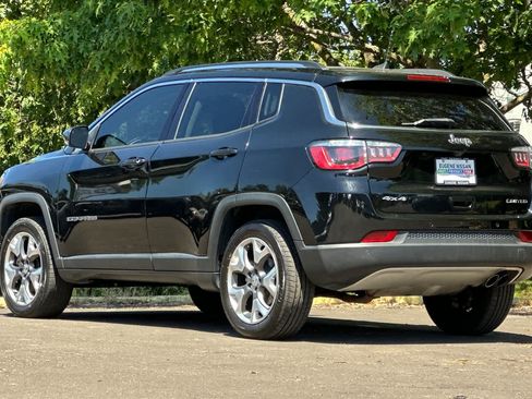 Used 2017 Jeep Compass Limited w/ Navigation Group AWD/4WD image 6