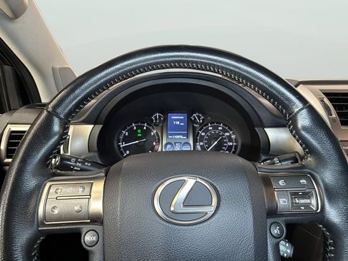 Used 2017 Lexus GX 460 w/ Navigation Package AWD/4WD image 30