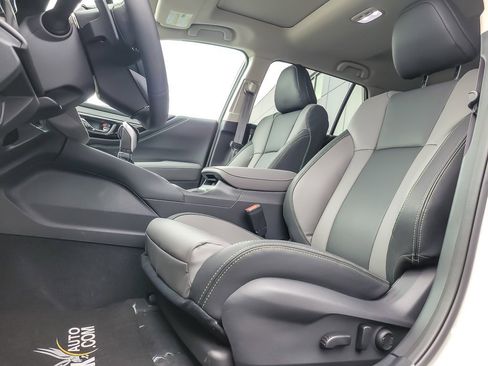 Certified 2025 Subaru Outback Onyx Edition image 6