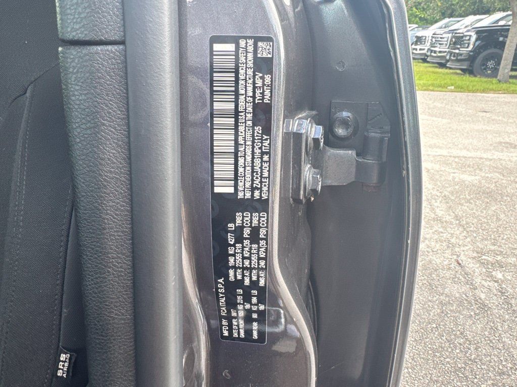 Used 2017 Jeep Renegade Altitude FWD image 14