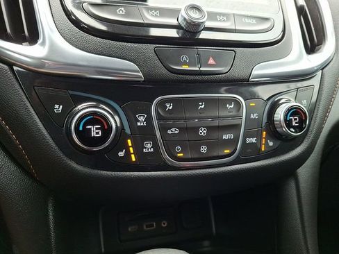 Used 2022 Chevrolet Equinox Premier FWD image 15