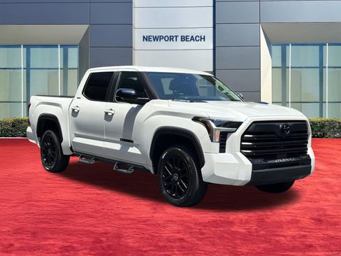 Used 2024 Toyota Tundra Limited AWD/4WD image 7