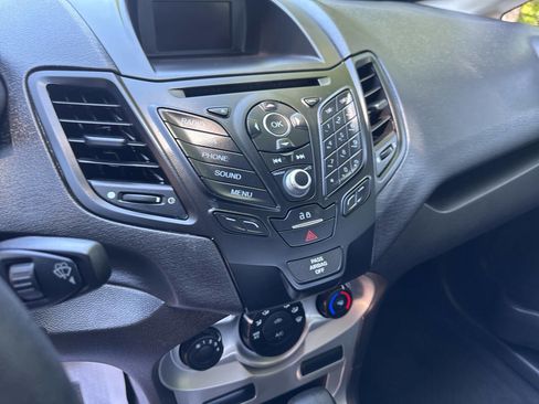 Used 2019 Ford Fiesta SE FWD image 17
