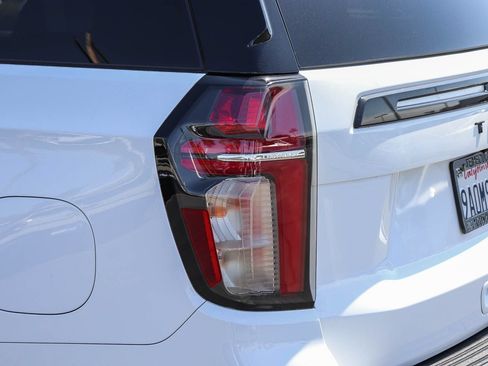 Used 2022 Chevrolet Tahoe RST w/ Luxury Package RWD image 7