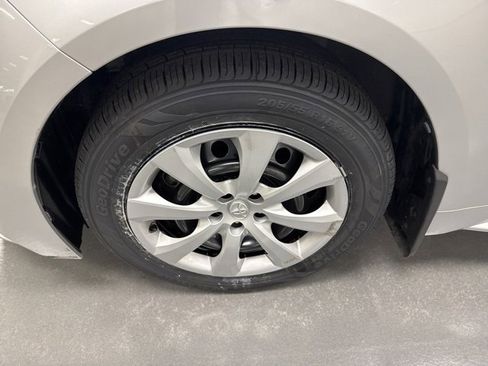 Used 2020 Toyota Corolla LE image 35
