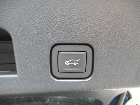 Used 2026 Buick Enclave Preferred FWD image 35